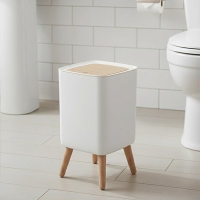 Poubelle salle de bain