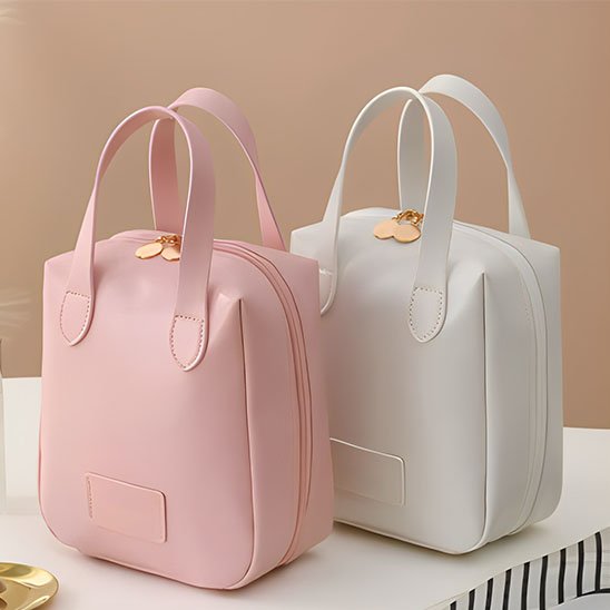 trousse maquillage portable en rose et en blanc