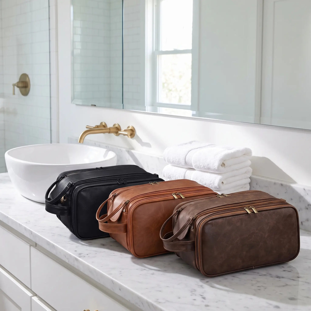 Trousses de toilette homme en cuir PU disponible en noir, marron clair et marron foncé